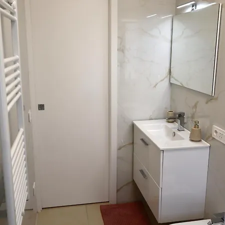 Casa Riviera Chiara Con Parcheggio Privato Nel Cuore Di Arma Arma di Taggia