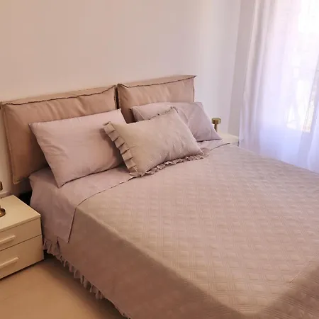 Casa Riviera Chiara Con Parcheggio Privato Nel Cuore Di Arma Apartman Arma di Taggia