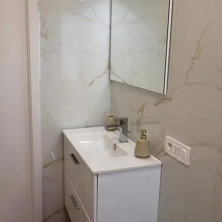 Apartman Casa Riviera Chiara Con Parcheggio Privato Nel Cuore Di Arma Arma di Taggia
