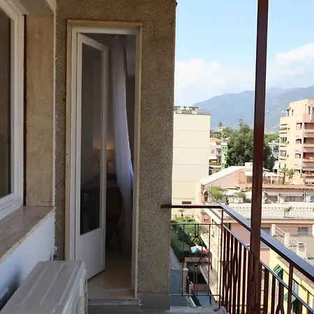 Casa Riviera Chiara Con Parcheggio Privato Nel Cuore Di Arma Apartman *