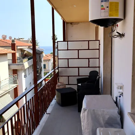 Casa Riviera Chiara Con Parcheggio Privato Nel Cuore Di Arma